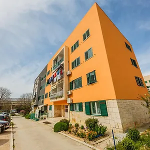 https://apartment-emica.splithotels.org